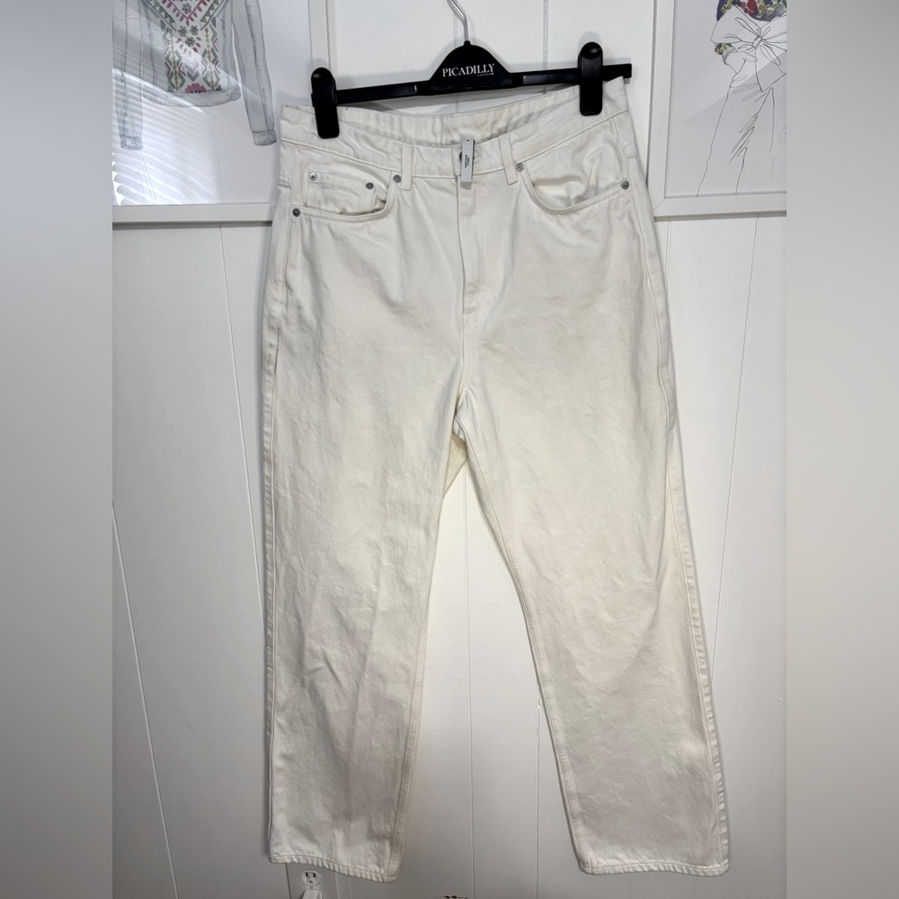 ROWE Cream Straight-Leg Jeans